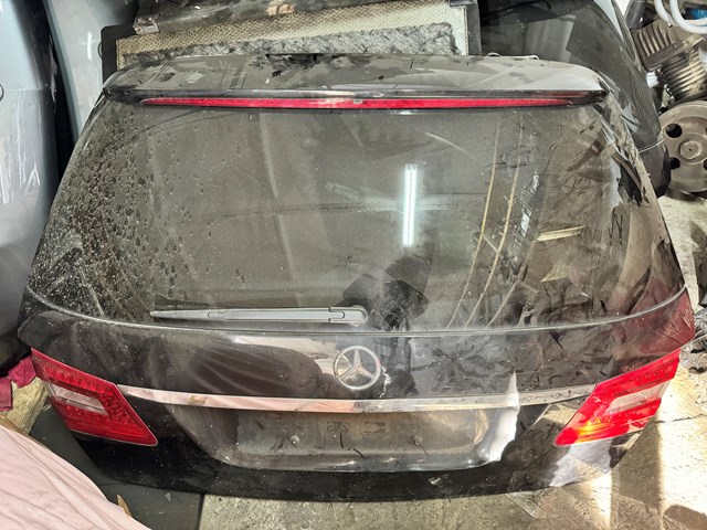 Дополнительный стоп-сигнал 2128200156 MERCEDES