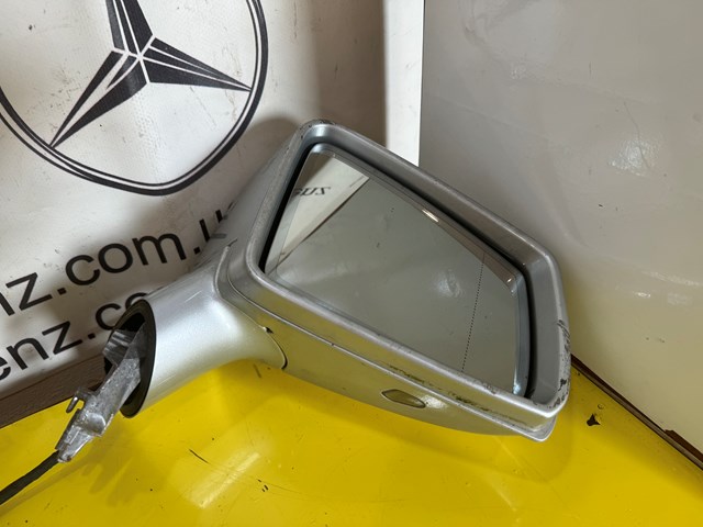 MERCEDES 2188104400 Правое зеркало в наличии Черновцы