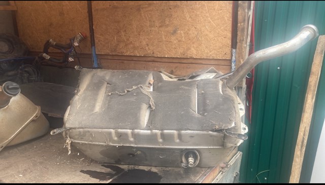Топливный бак 2204702401 MERCEDES