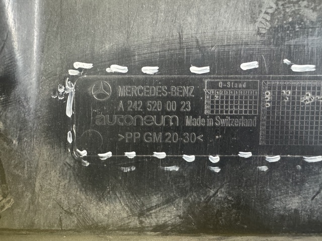 2425200023 MERCEDES Защита двигателя, поддона (моторного отсека) купить в Ирпень