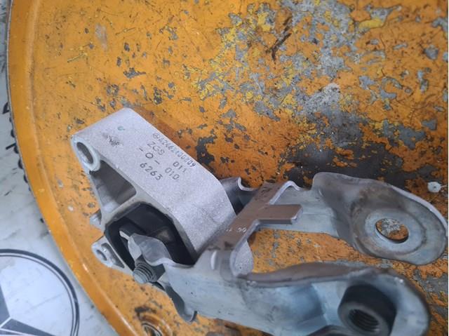 MERCEDES 2462400809 Подушка (опора) двигателя правая верхняя в наличии Кривой Рог