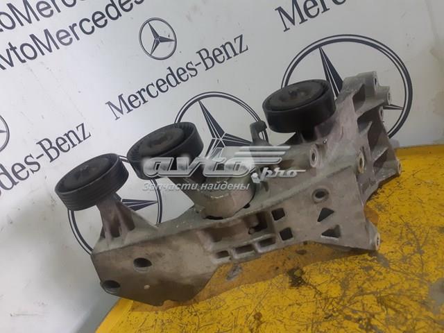 Натяжитель клинового ремня 2662000670 MERCEDES
