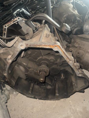 Коробка передач 6382600100 MERCEDES