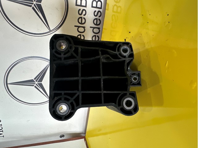MERCEDES A6542232200 Кронштейн подушки (опоры) двигателя левой в наличии Черкассы