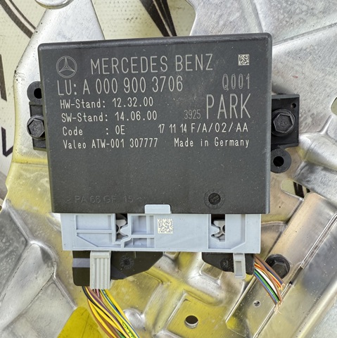 Модуль (блок ЭБУ) управления парктроником A0009003706 MERCEDES