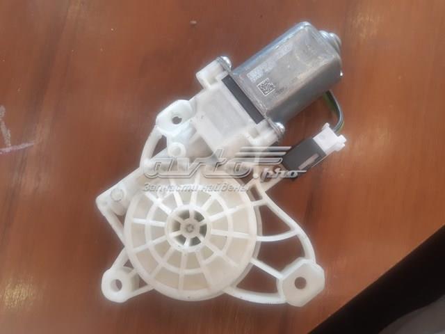 Мотор стеклоподъемника водительской двери A0009065806 MERCEDES