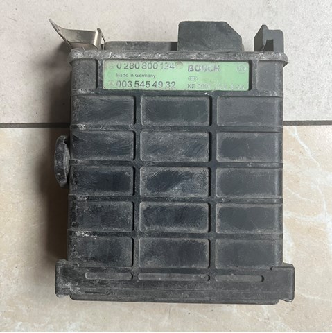 Компьютер двигателя A0035454932 MERCEDES