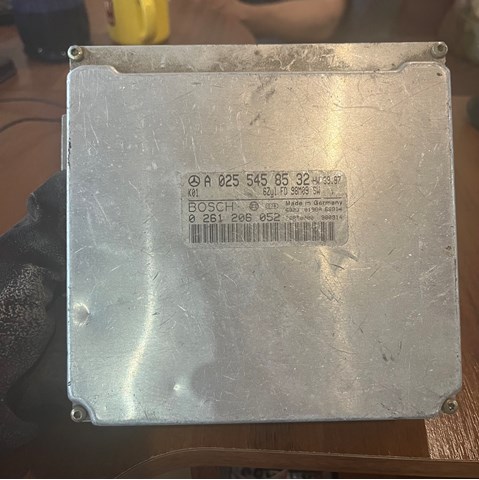 Электронный блок управления двигателем Мерседес-бенц Е