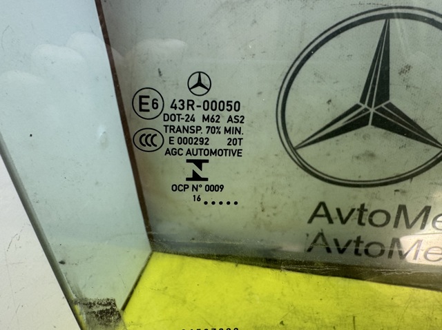MERCEDES A1177250210 Стекло двери передней правой в наличии Черновцы