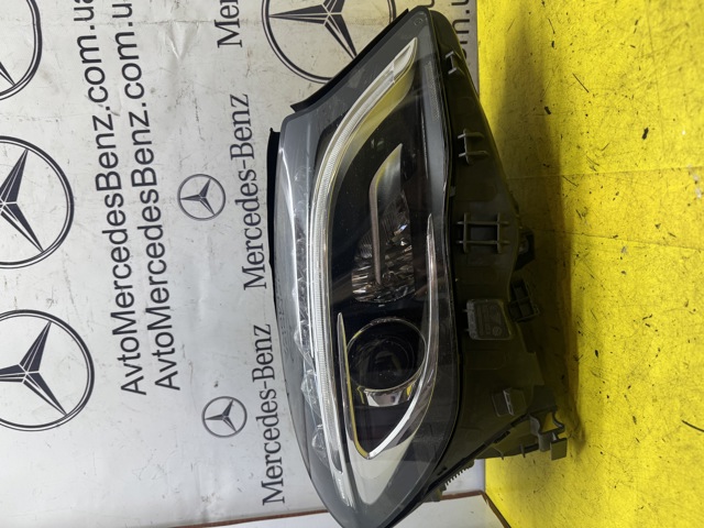 Фара правая A1569062400 MERCEDES