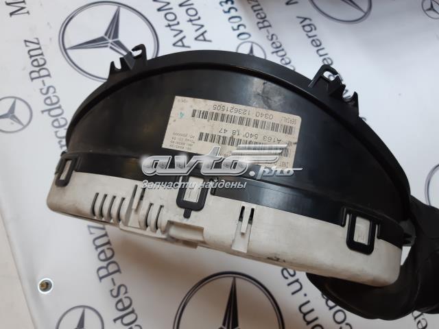 MERCEDES A1635401847 Панель приборов в наличии Киев