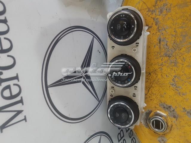 Mercedes блок управления климат контролем A1638204289
