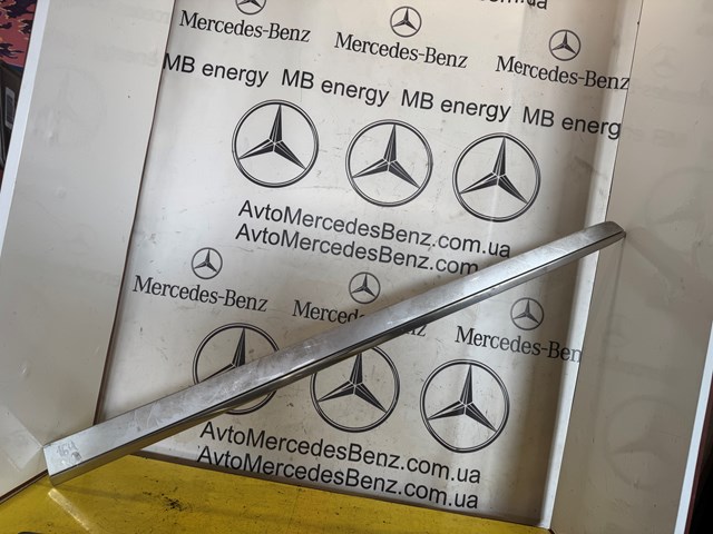 Молдинг двери передней левой A1646905162 MERCEDES