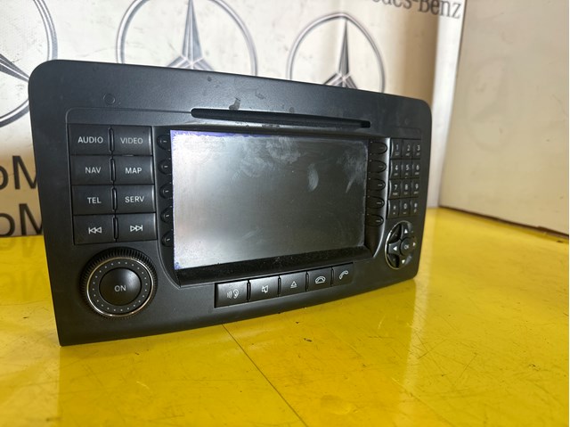 Заводская магнитола A1648202279 MERCEDES