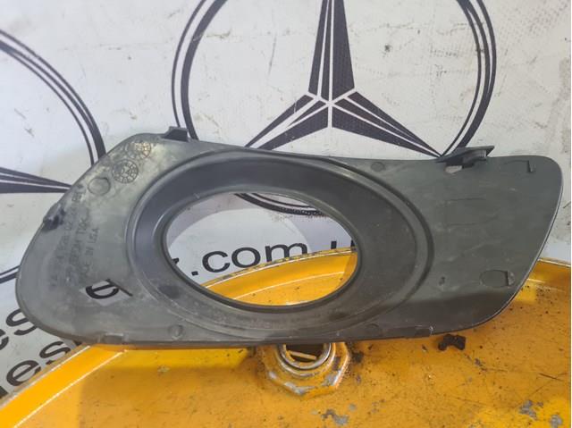 MERCEDES A1648260224 Заглушка (решетка) противотуманных фар бампера переднего правая в наличии Одесса