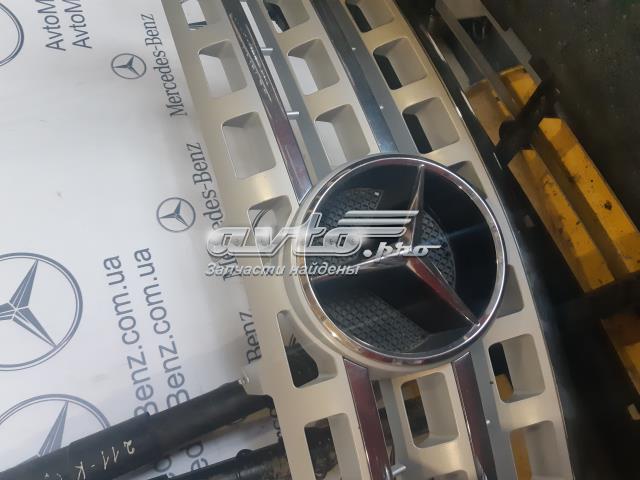 MERCEDES A1648801985 Решетка радиатора в наличии Житомир