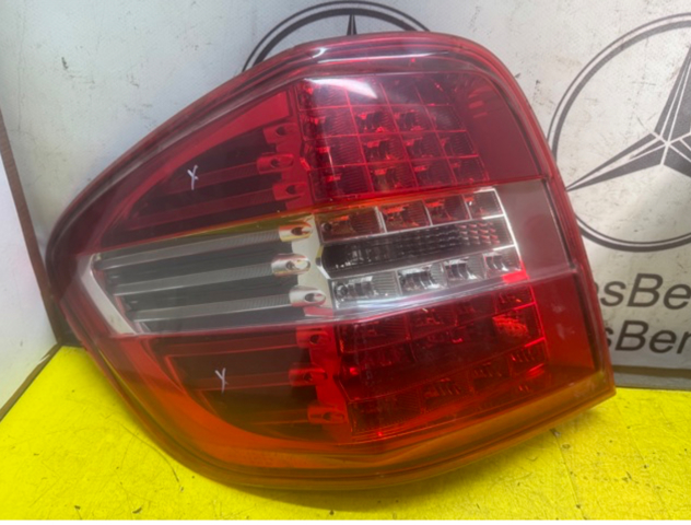 Левый стоп A1649064600 MERCEDES