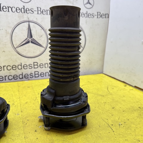 Опора передней стойки A1663200526 MERCEDES
