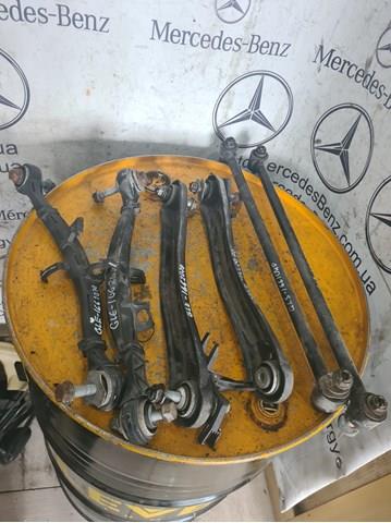 Верхний рычаг задней подвески правый A1663500206 MERCEDES