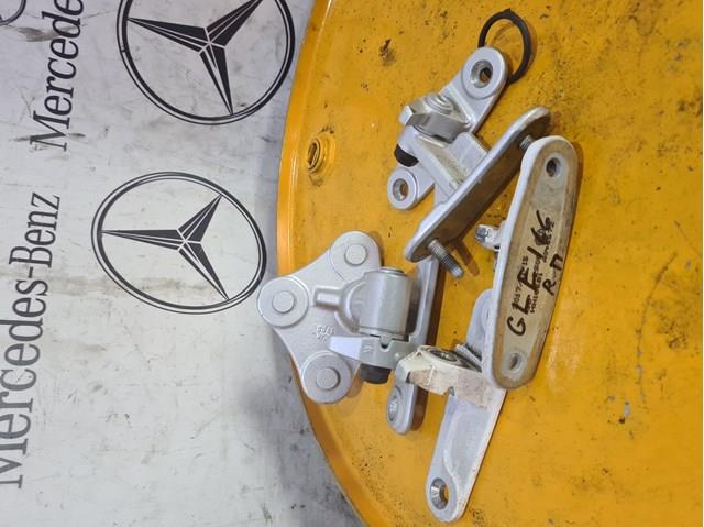 Петля задней правой двери A1667300237 MERCEDES