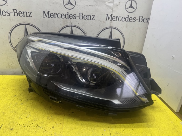 Правая блок фара A1668200859 MERCEDES