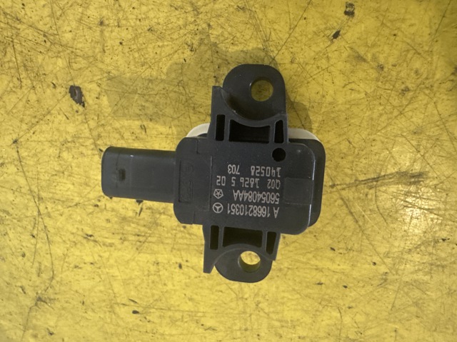 Датчик AIRBAG передний A1668210351 MERCEDES