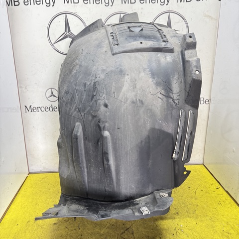 Левый передний подкрылок переднего крыла  A1668802605 MERCEDES