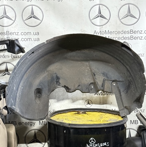 Подкрылок заднего крыла, правый A1668841422 MERCEDES