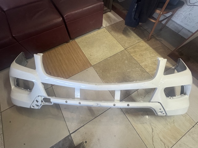 Буфер (бампер) передний A1668851225 MERCEDES