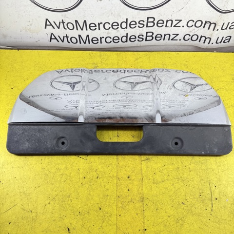 Заглушка бампера буксировочного крюка, задняя A1668852324 MERCEDES