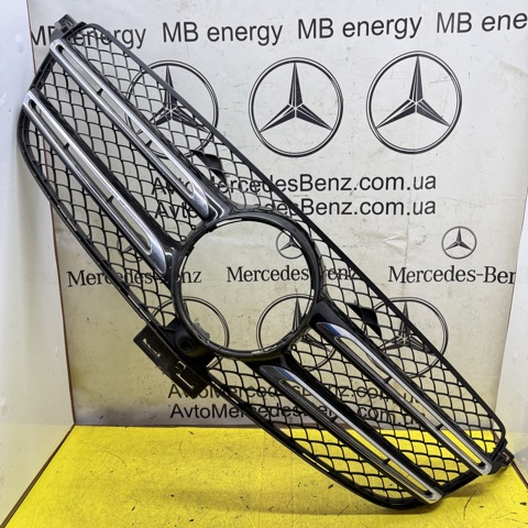 Облицовка радиатора A1668880260 MERCEDES