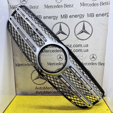 Облицовка радиатора A1668880460 MERCEDES