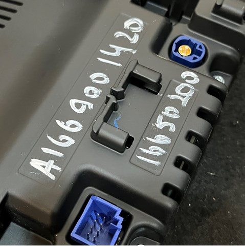 A1669001420 MERCEDES Дисплей многофункциональный купить в Запорожье