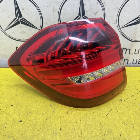 Задняя левая фара A1669060302 MERCEDES