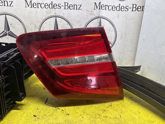 Задняя левая внутренняя фара A1669060902 MERCEDES