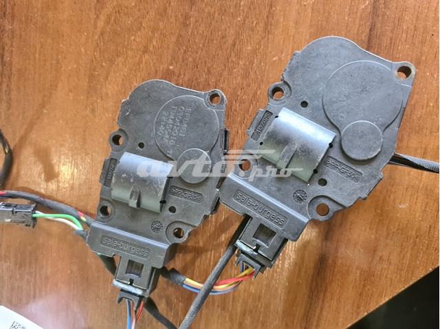 Мотор заслонки рециркуляции воздуха A1699060100 MERCEDES