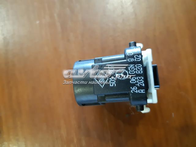 A2038200210 MERCEDES Кнопка стеклоподъемника передняя купить в Павлоград
