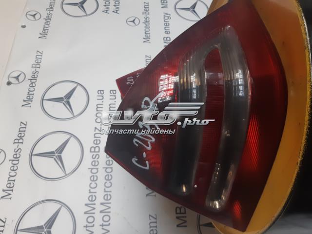 Фонарь задний правый A2038200264 MERCEDES