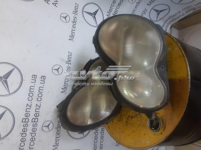 Правая блок фара A2038201261 MERCEDES