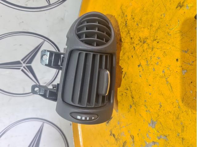 Решетка воздуховода левая A2038300154 MERCEDES
