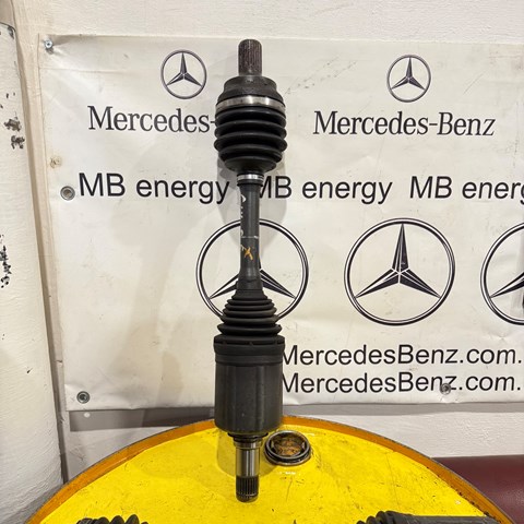 Вал приводной правый A2043301600 MERCEDES