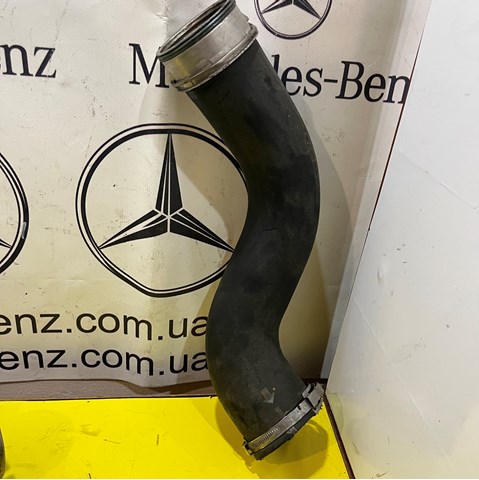 Шланг/патрубок интеркуллера A2045281882 MERCEDES