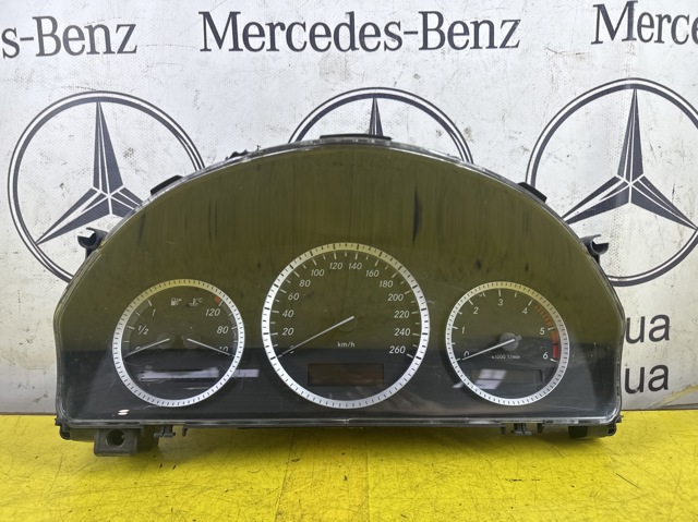 Приборная доска A2045409848 MERCEDES
