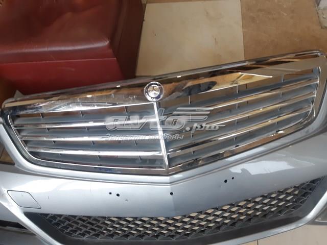 MERCEDES A2048801283 Решетка радиатора в наличии Винница