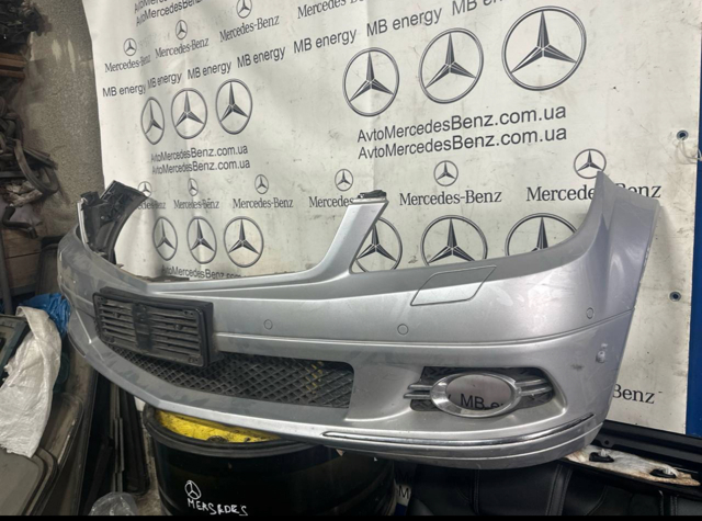 Бампер передний A2048850025 MERCEDES
