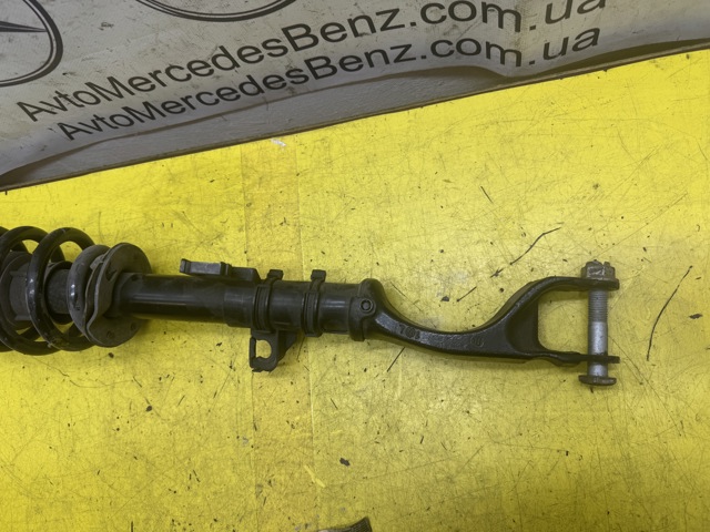 Амортизатор передней подвески левой A2053200730 MERCEDES