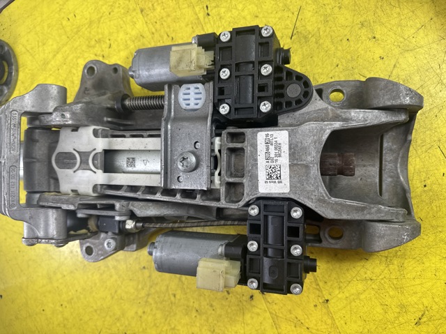 MERCEDES A2054603916 Рулевая колонка в наличии Одесса