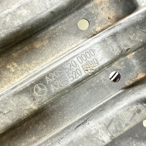 Защита двигателя передняя A2055200000 MERCEDES