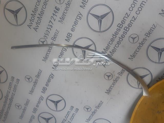 Молдинг двери задней левой верхний A2056900380 MERCEDES