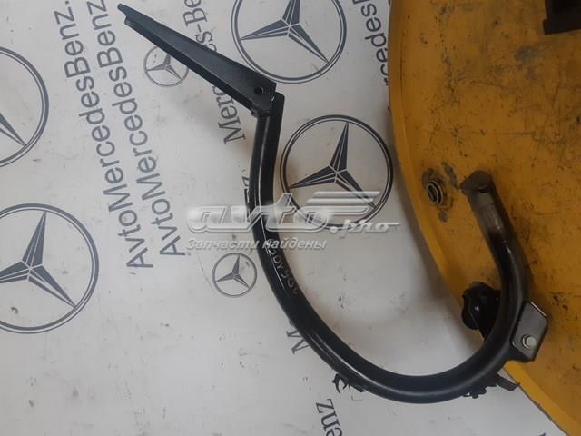 Крепление крышки багажника A2057500328 MERCEDES